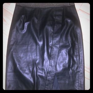 A Zara basic mid high skirt